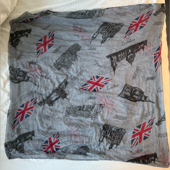 NWOT - London Bandana - Lot 1 - Picture 3 of 4
